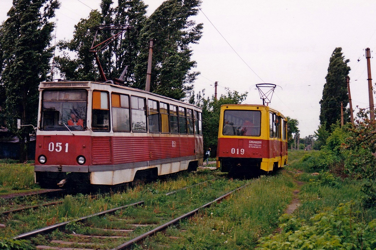 Енакиево, 71-605 (КТМ-5М3) № 051; Енакиево, 71-605 (КТМ-5М3) № 019