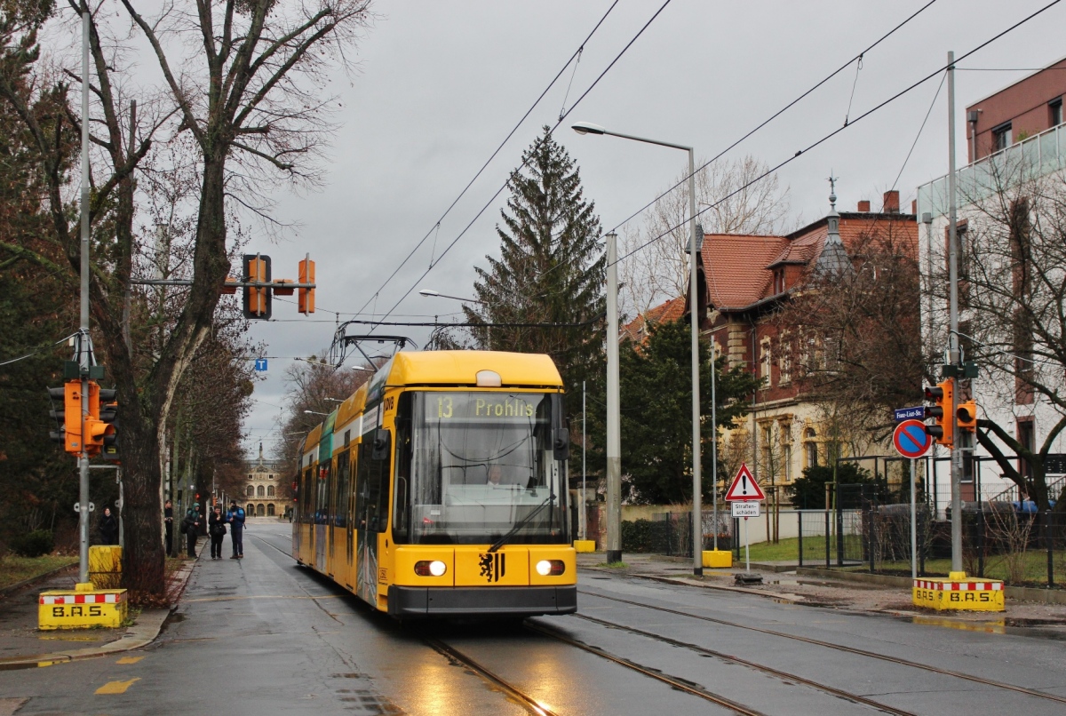 Drezno, SachsenTram NGT6DD-ZR Nr 2592; Drezno — Last day of tram operation on Wasastraße and Franz-Liszt-Straße (13.01.2019)
