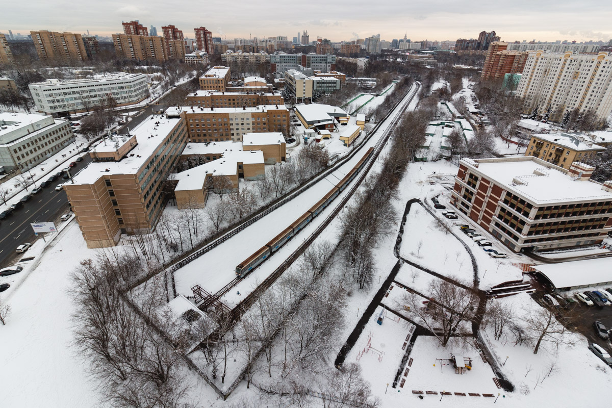 Москва — Метрополитен — [3] Арбатско-Покровская линия; Москва — Метрополитен — Подвижной состав — 81-740/741 «Русич» и модификации