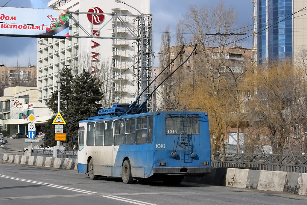 Donetsk, YMZ T2 № 1016