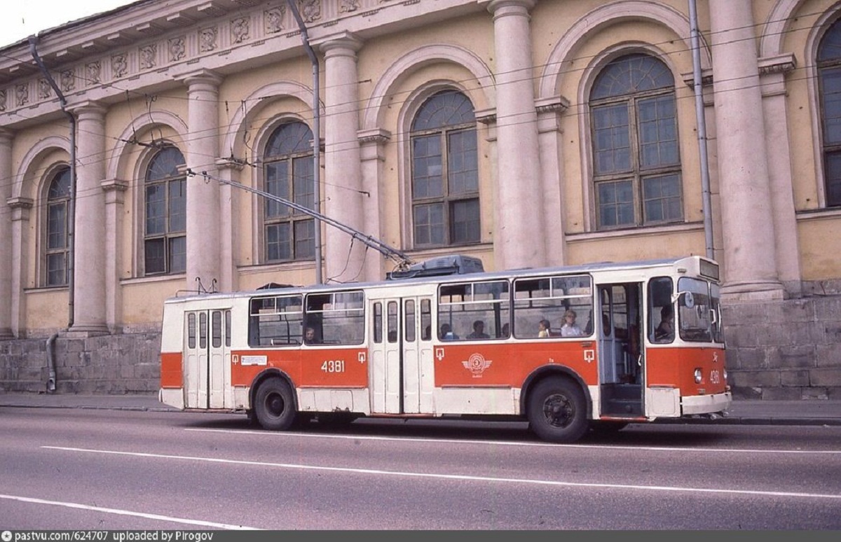 Москва, ЗиУ-682Б № 4381; Москва — Исторические фотографии — Трамвай и Троллейбус (1946-1991)