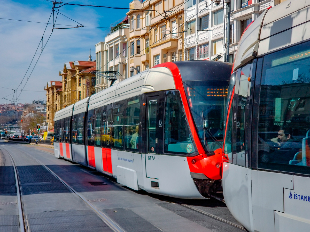 Isztambul, Alstom Citadis 304 — 817