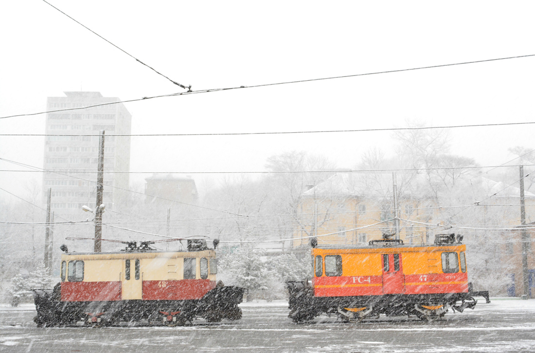 Владивосток, ГС-4 (КРТТЗ) № 47; Владивосток, ГС-4 (КРТТЗ) № 48; Владивосток — Снегопады