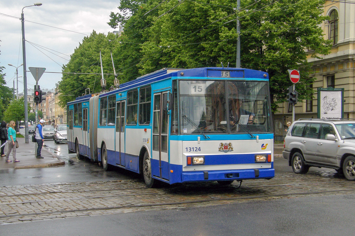 Рига, Škoda 15Tr02/6 № 13124