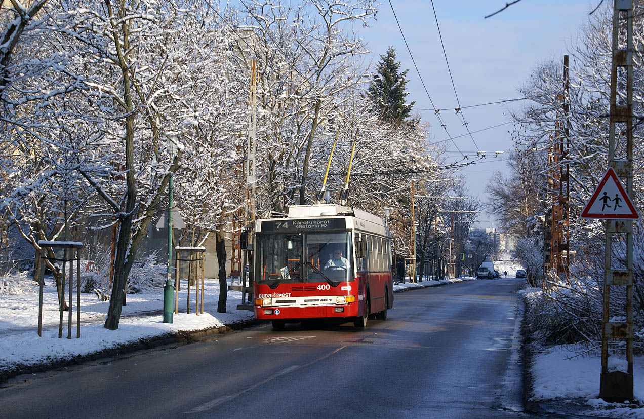 Будапешт, Ikarus 411T № 400
