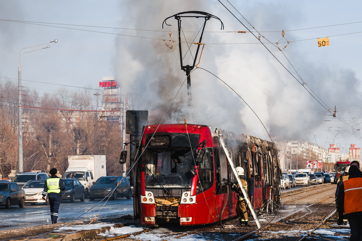 Kazany, BKM 84300M — 1302; Kazany — Burning trams