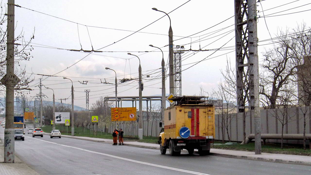 Novorossiysk — Rebuilding of trolleybus contact line of the Sukhumskoye highway