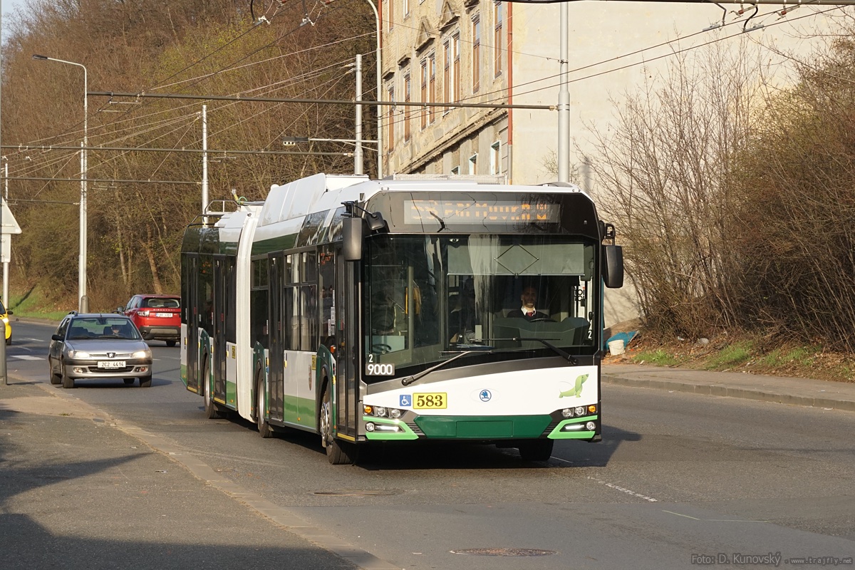 Praha, Škoda 27Tr Solaris IV № 9000