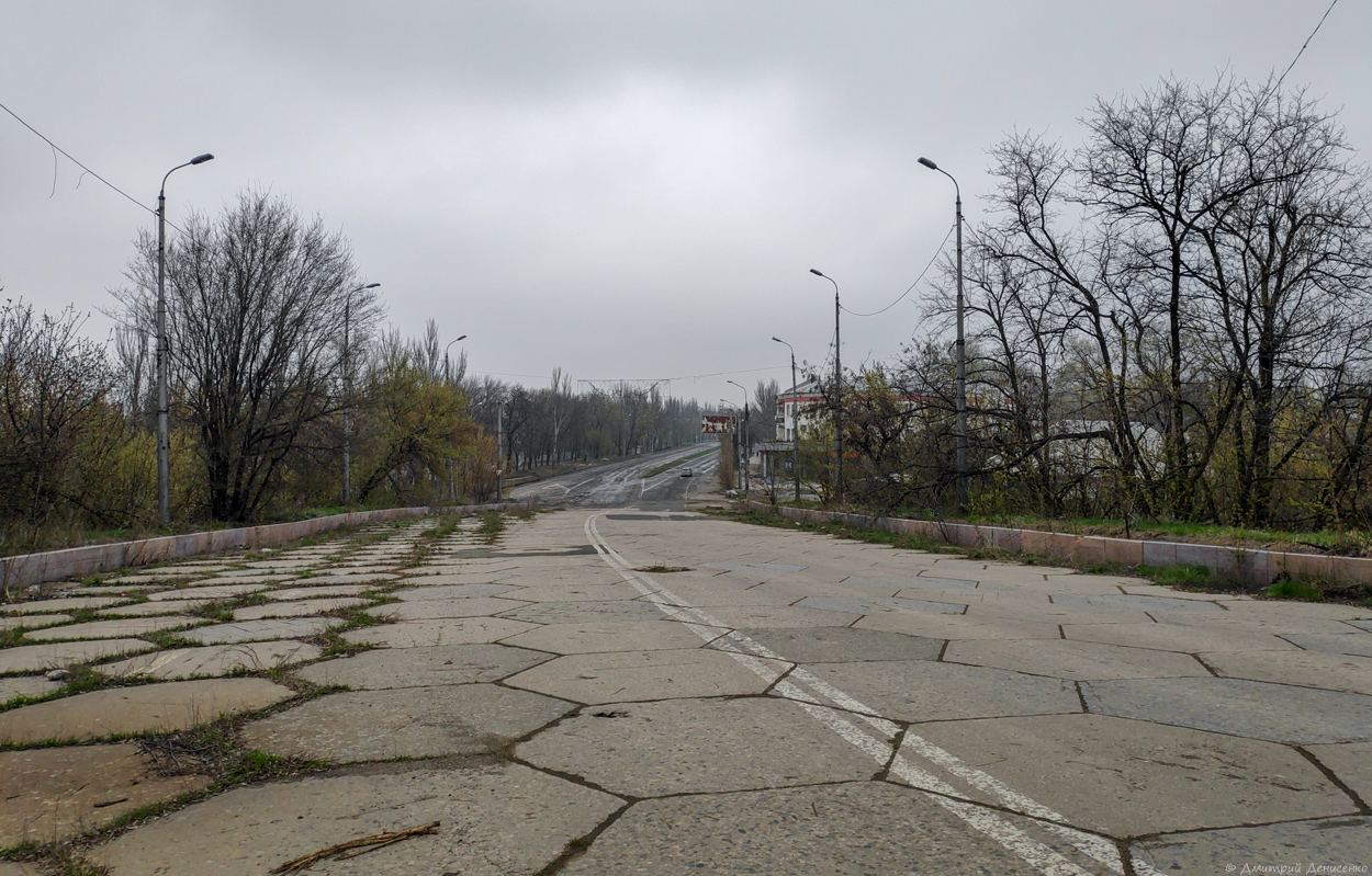 Donetsk — Miscellaneous trolleybus photos; Donetsk — War damage
