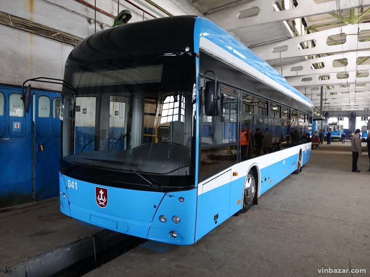 Vinnytsja, PTS 12 # 041; Vinnytsja — Assembly and presentation of VinLine (PTS-12) trolleybuses