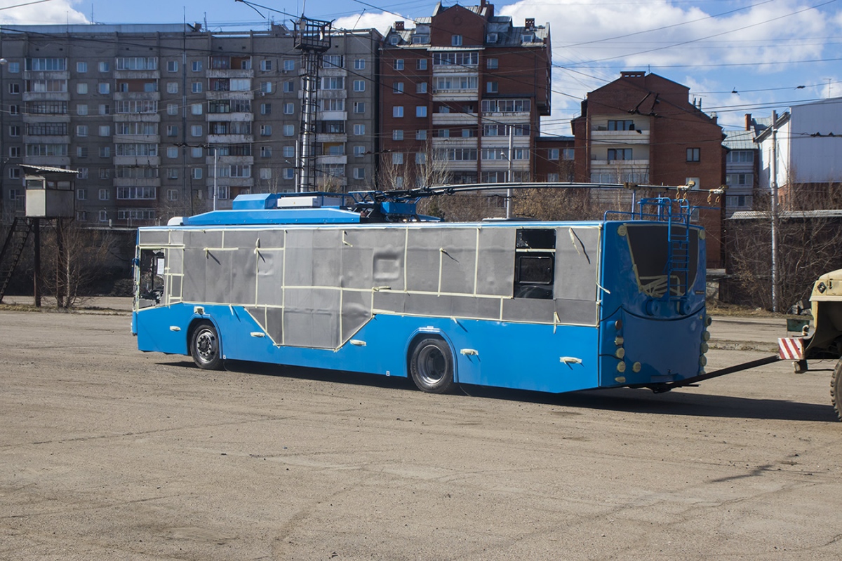 Irkutsk, VMZ-5298.01 “Avangard” Nr. 330; Irkutsk — New trolleybuses and trams; Irkutsk — trolleybus depot