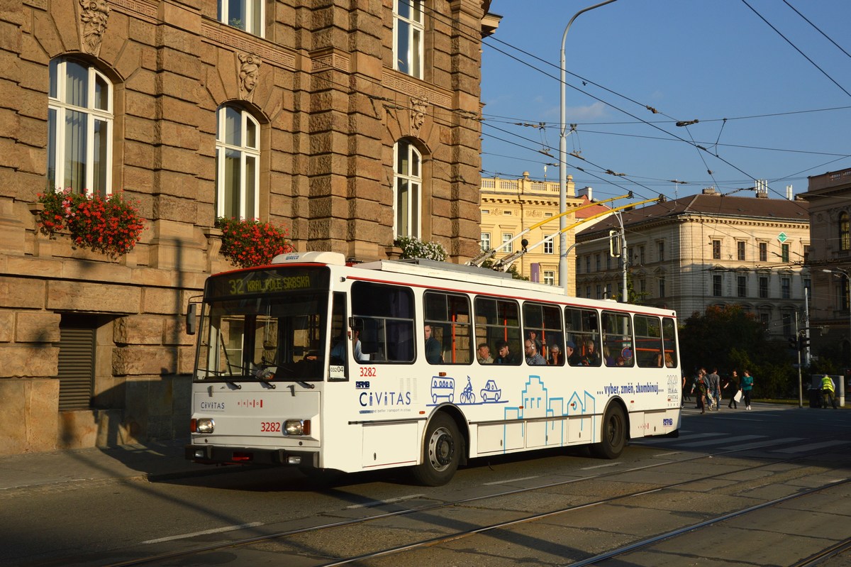 Brno, Škoda 14Tr17/6M № 3282