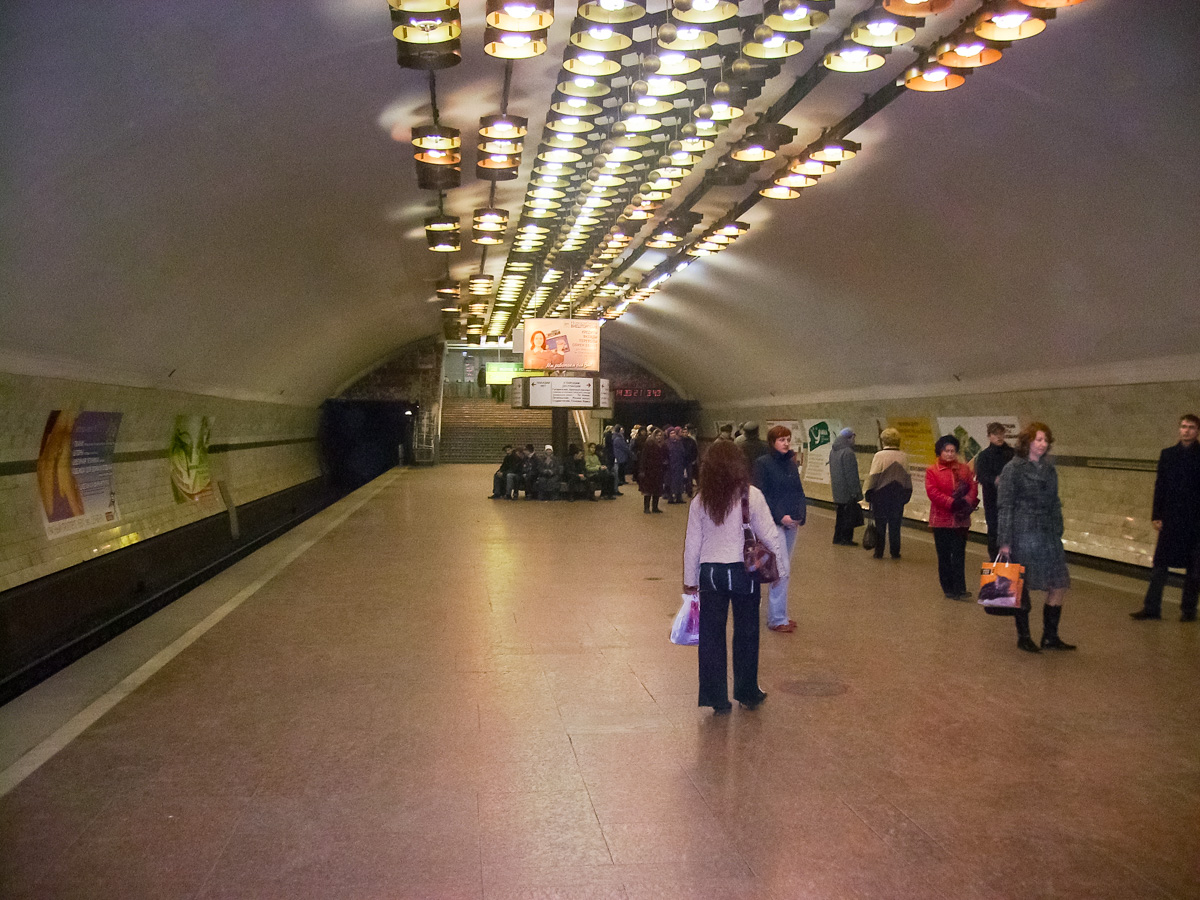 Новосибирск — Ленинская линия — станция "Заельцовская"