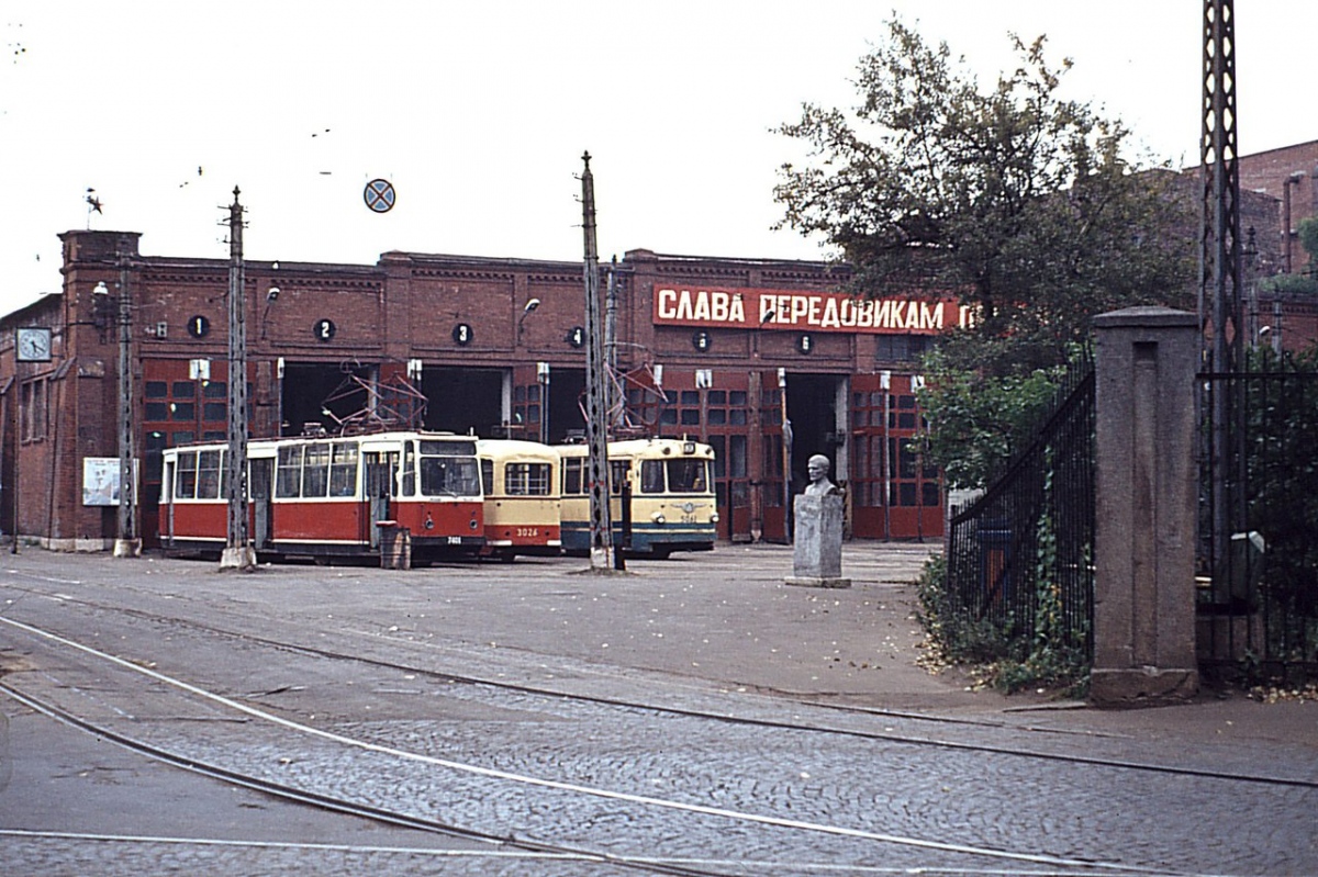 Saint-Petersburg, LM-68M # 7401; Saint-Petersburg, LP-49 # 3026; Saint-Petersburg, LM-57 # 5061; Saint-Petersburg — Tramway depot # 4