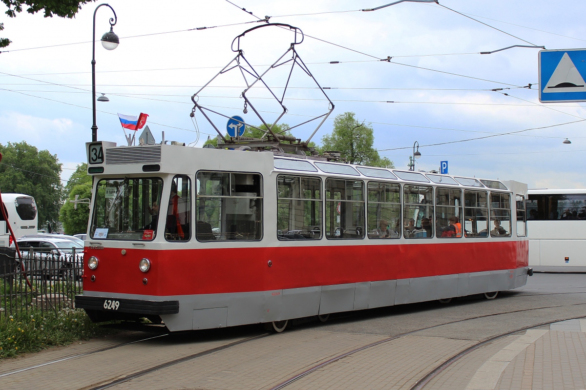 Szentpétervár, LM-68 — 6249; Szentpétervár — 5th Retro Transport parade