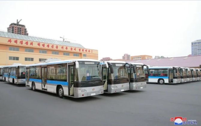 Пхеньян — Новые троллейбусы; Пхеньян — Троллейбусный завод