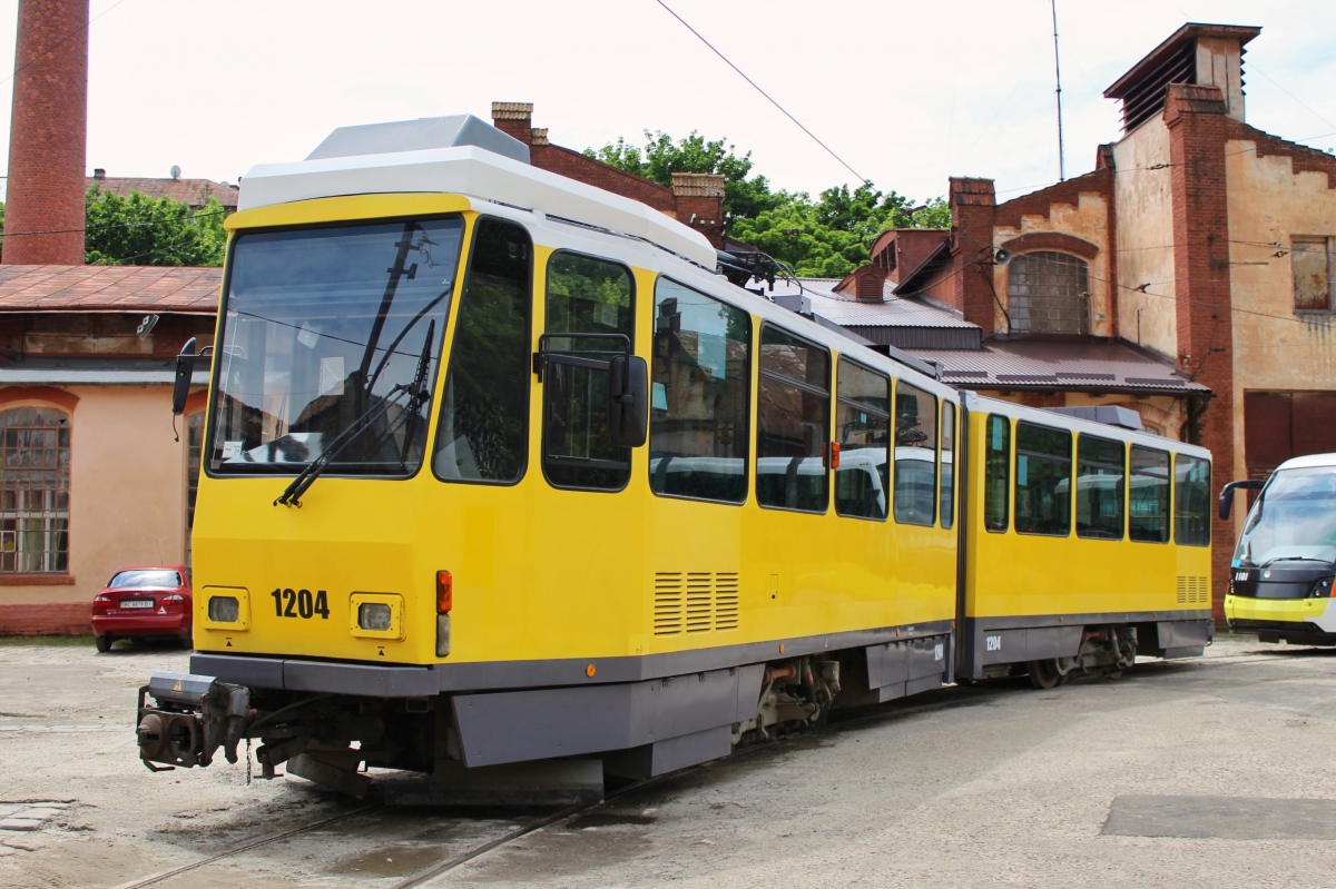 Львов, Tatra KT4DM № 1204; Львов — Выставка трамваев по случаю 125 годовщины львовского трамвая