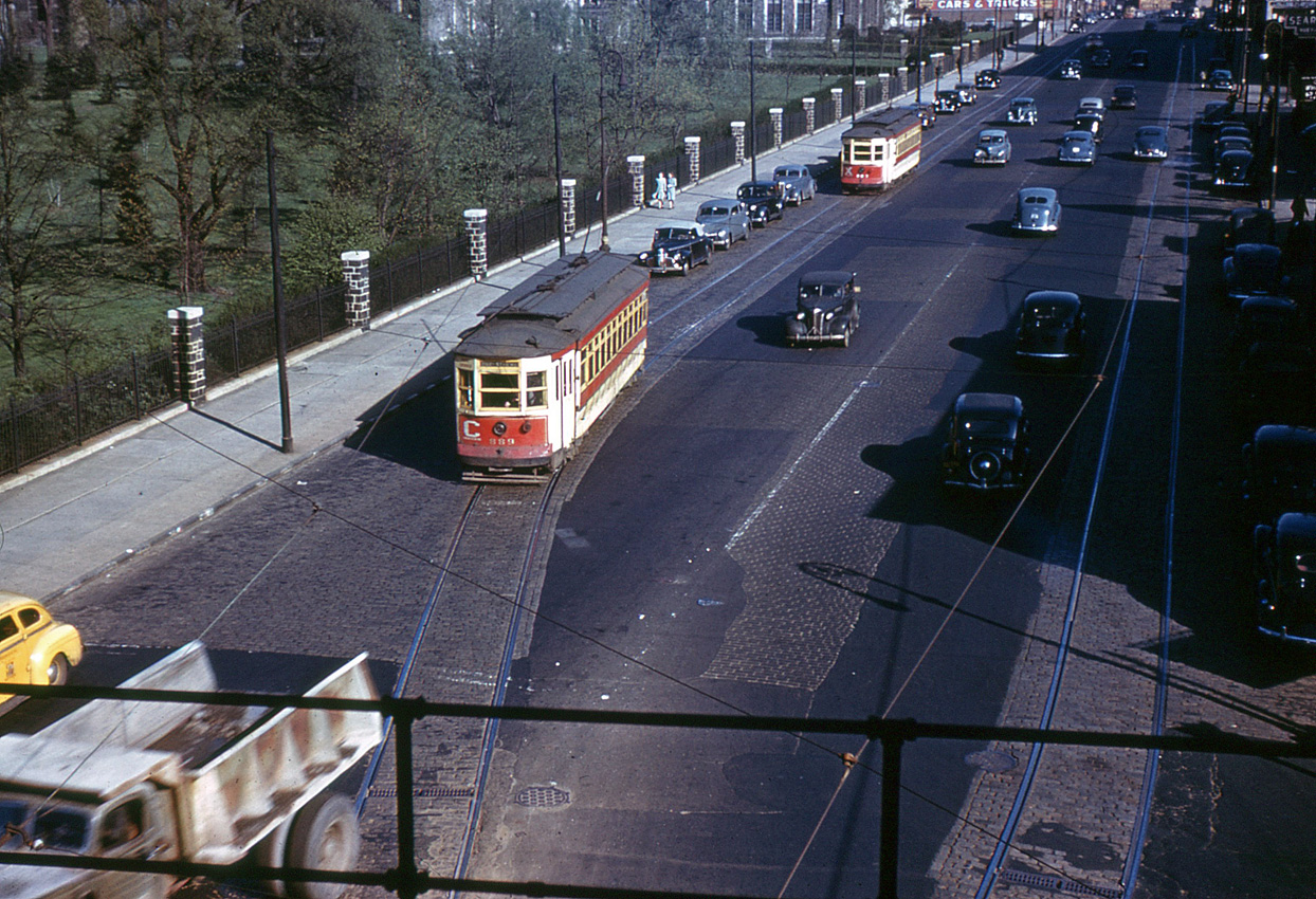 New York City, Brill 4-axle motor car nr. 889