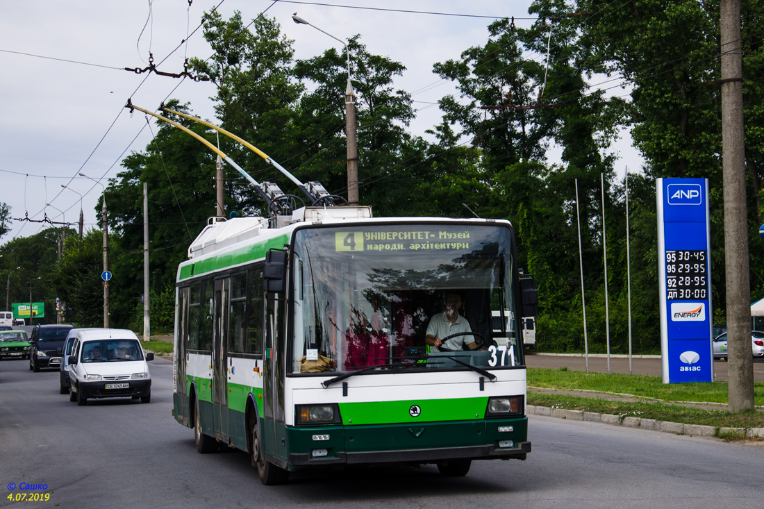 Černovice, Škoda 21TrACI č. 371; Černovice — Repair of Rus'ka street