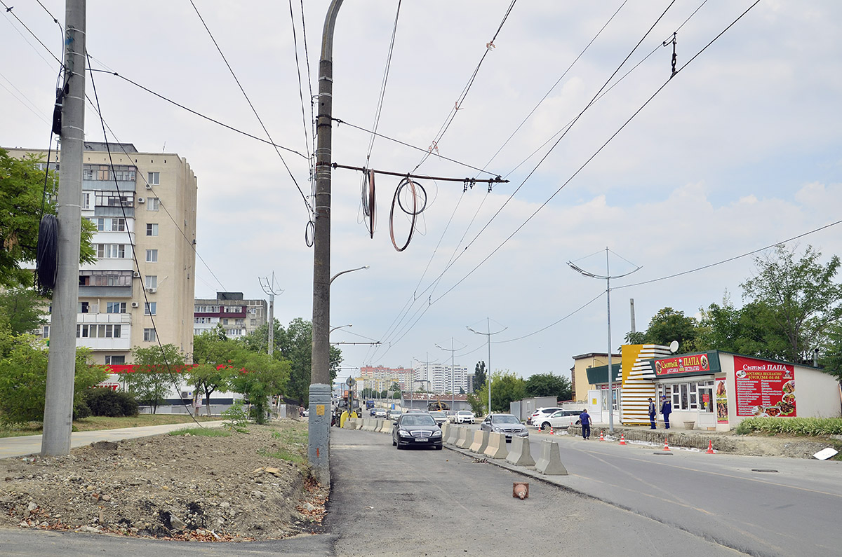 Novorossiïsk — Overhead wiring