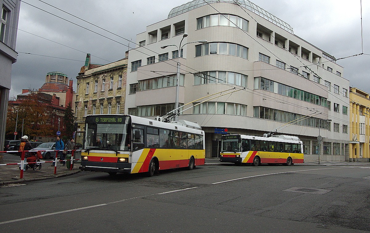 Градец-Кралове, Škoda 21Tr № 44; Градец-Кралове, Škoda 21TrAC № 51