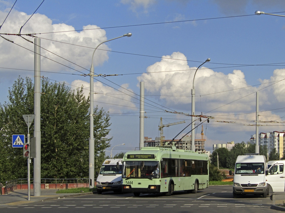 Минск, БКМ 32102 № 5444