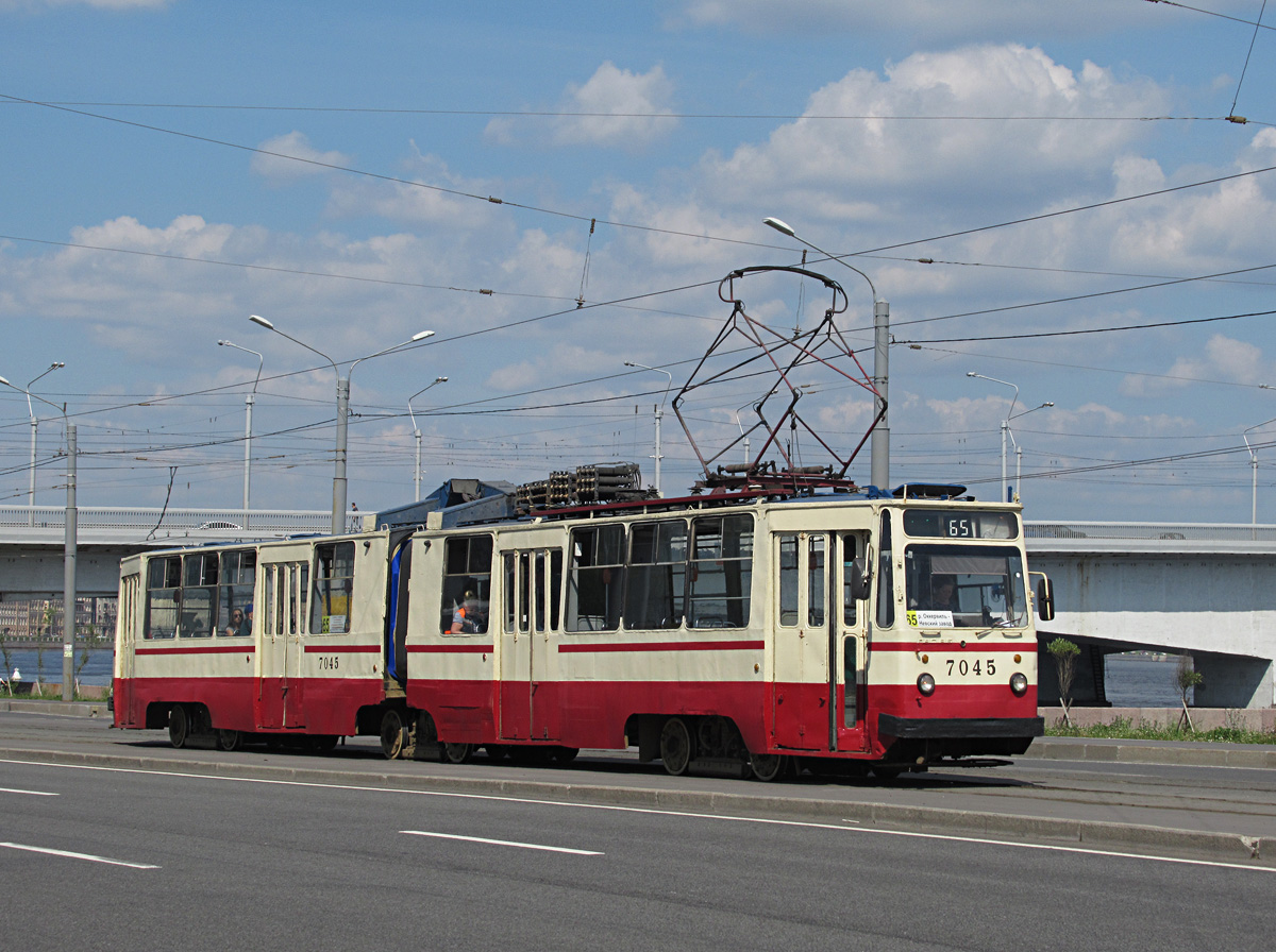 Saint-Petersburg, LVS-86K № 7045