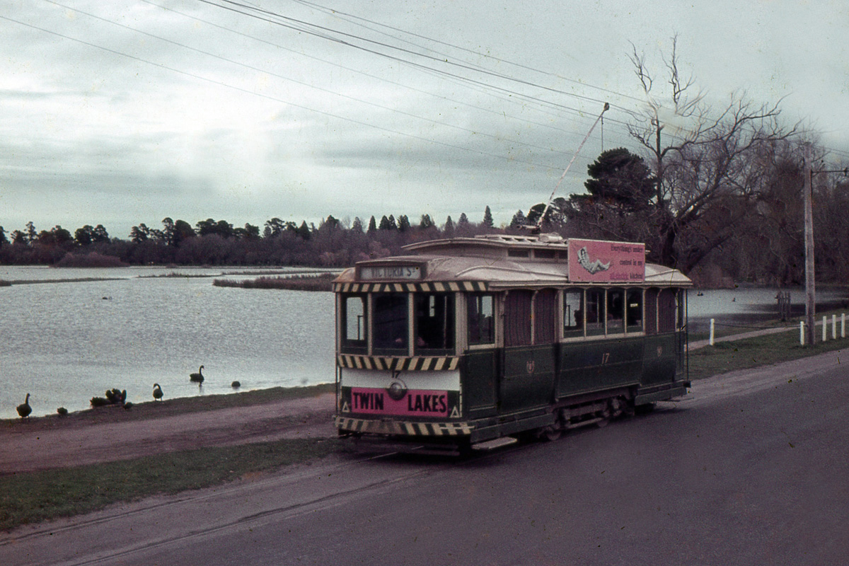 Ballarat, 4-axle motor car # 17