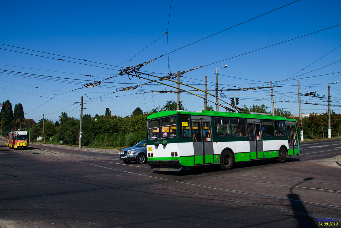 Житомир, Škoda 14TrM № 077; Житомир, Tatra KT4SU № 32