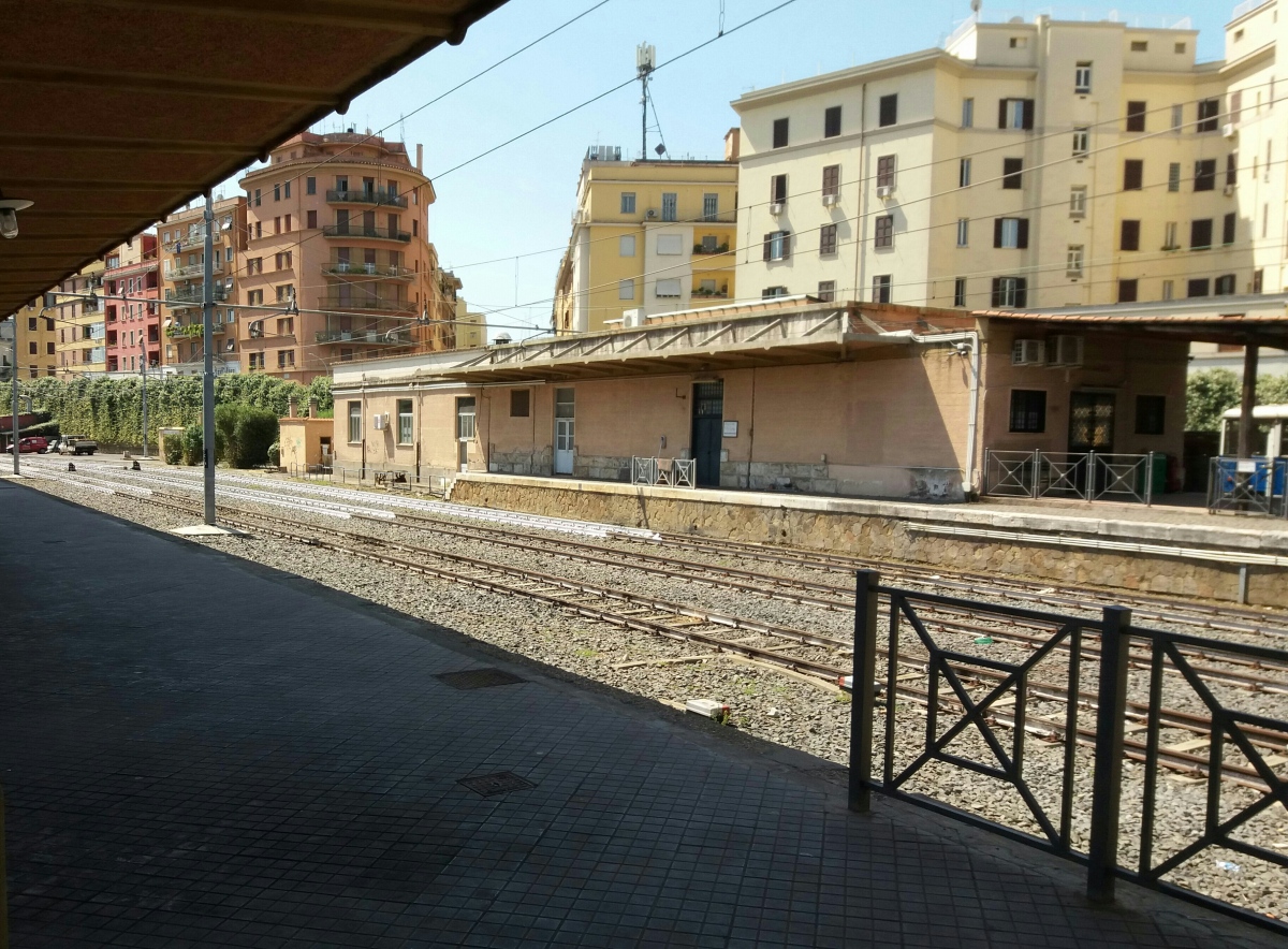 Řím — Railway “Roma Lido”