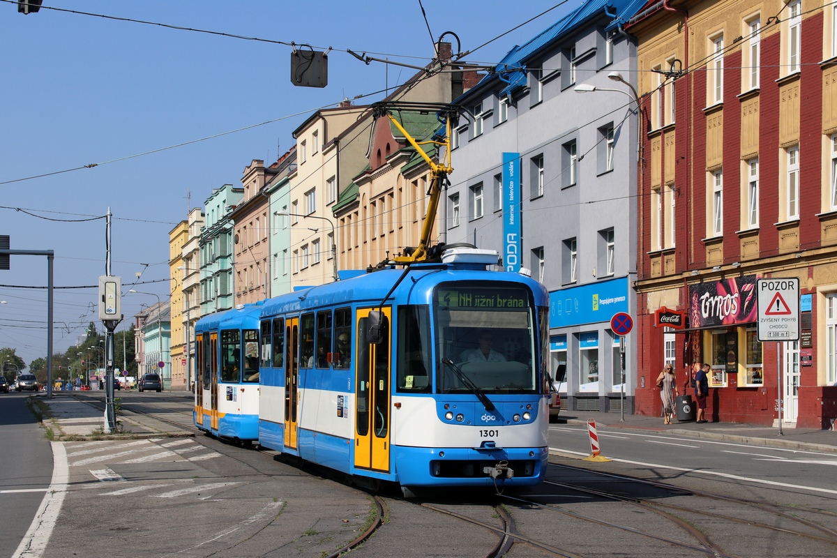 Ostrava, Tatra T3R.EV Nr. 1301; Ostrava, VV60LF Nr. 301