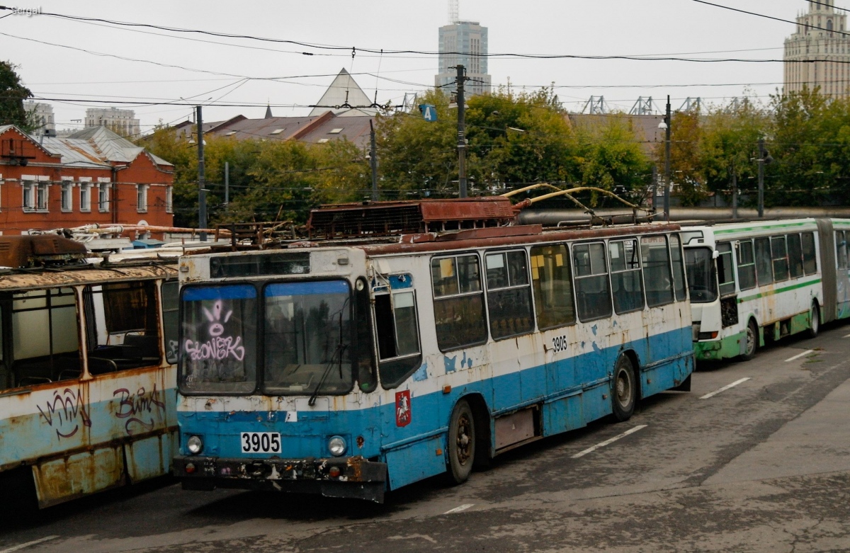 Москва, ЮМЗ Т2 № 3905