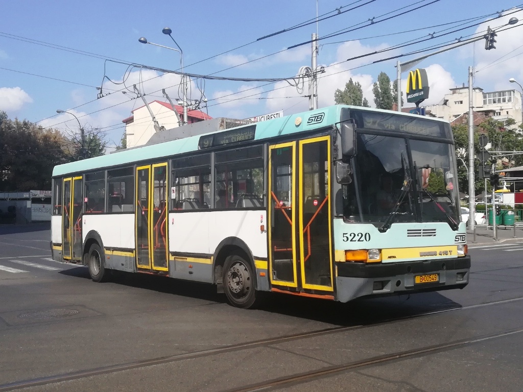 Bucharest, Ikarus 415.80 # 5220