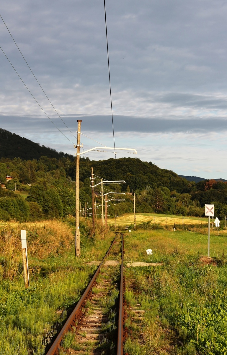 Тренчьянска Тепла — Трамвайная линия и инфраструктура