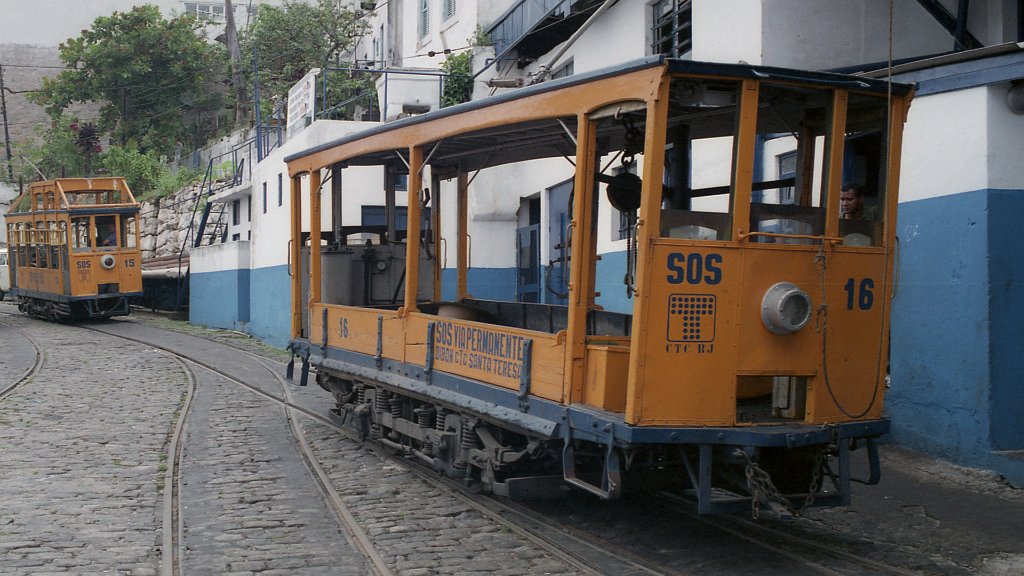 Rio de Janeiro, 2-axle motor car č. 16; Rio de Janeiro, 2-axle motor car č. 105