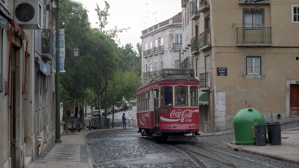 Lisbon, Carris 2-axle motorcar (Remodelado) # 738