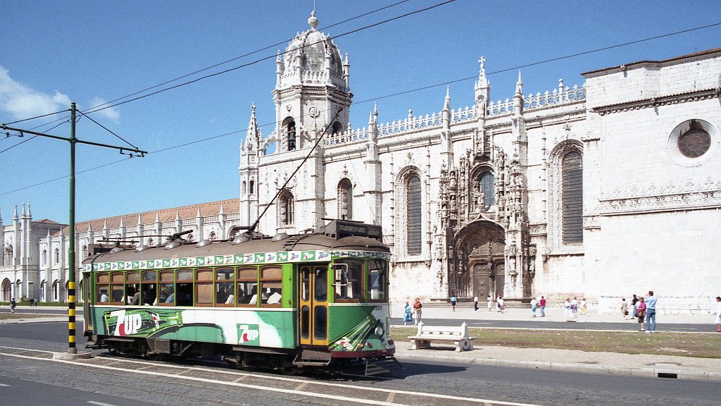 Лиссабон, Carris 4-axle motorcar (Standard) № 355