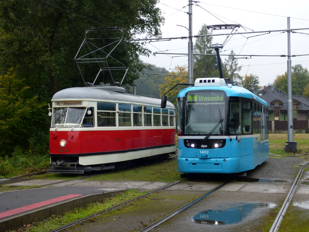 Острава, Tatra T1 № 528; Острава, Vario LF2R.S № 1402