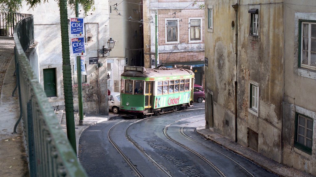 Lisbonne, Carris 2-axle motorcar (Standard) N°. 709