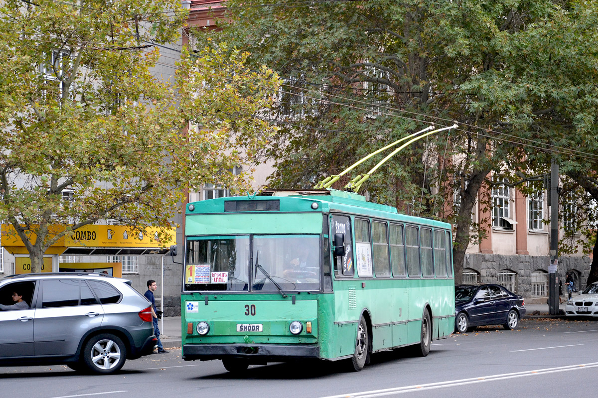 Ереван, Škoda 14Tr02/6 № 30