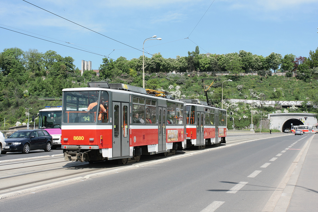 Прага, Tatra T6A5 № 8680