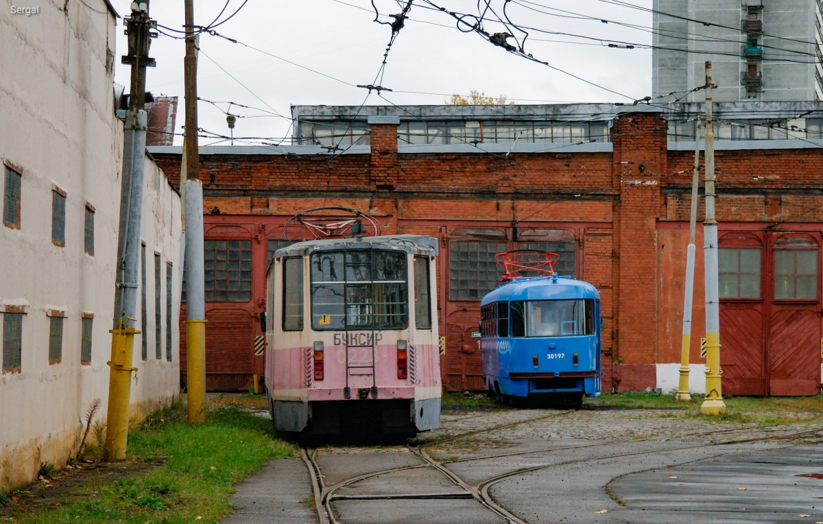 Moskau, 71-608KM Nr. 0223; Moskau, MTTCh Nr. 30197