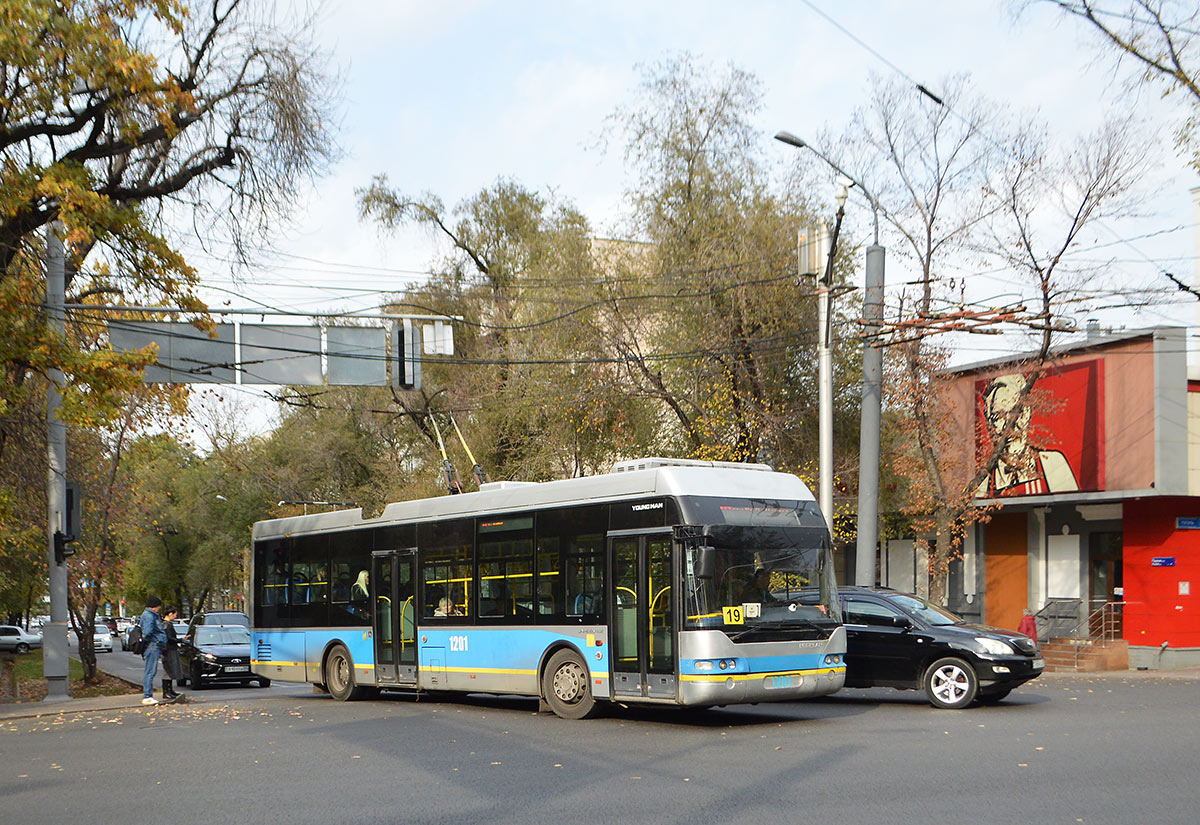 Алматы, YoungMan JNP6120GDZ (Neoplan Kazakhstan) № 1201