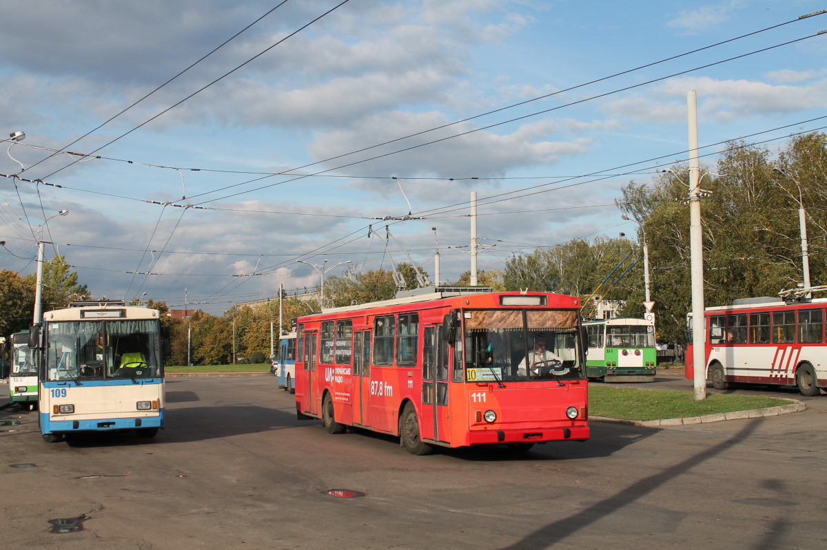 Rivne, Škoda 14Tr89/6 N°. 109; Rivne, Škoda 14Tr89/6 N°. 111