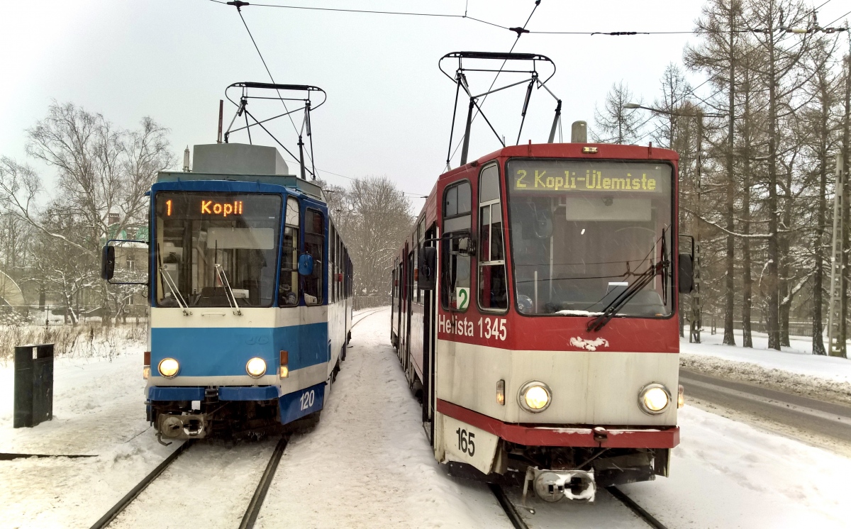 Tallinn, Tatra KT4SU nr. 120; Tallinn, Tatra KT4D nr. 165