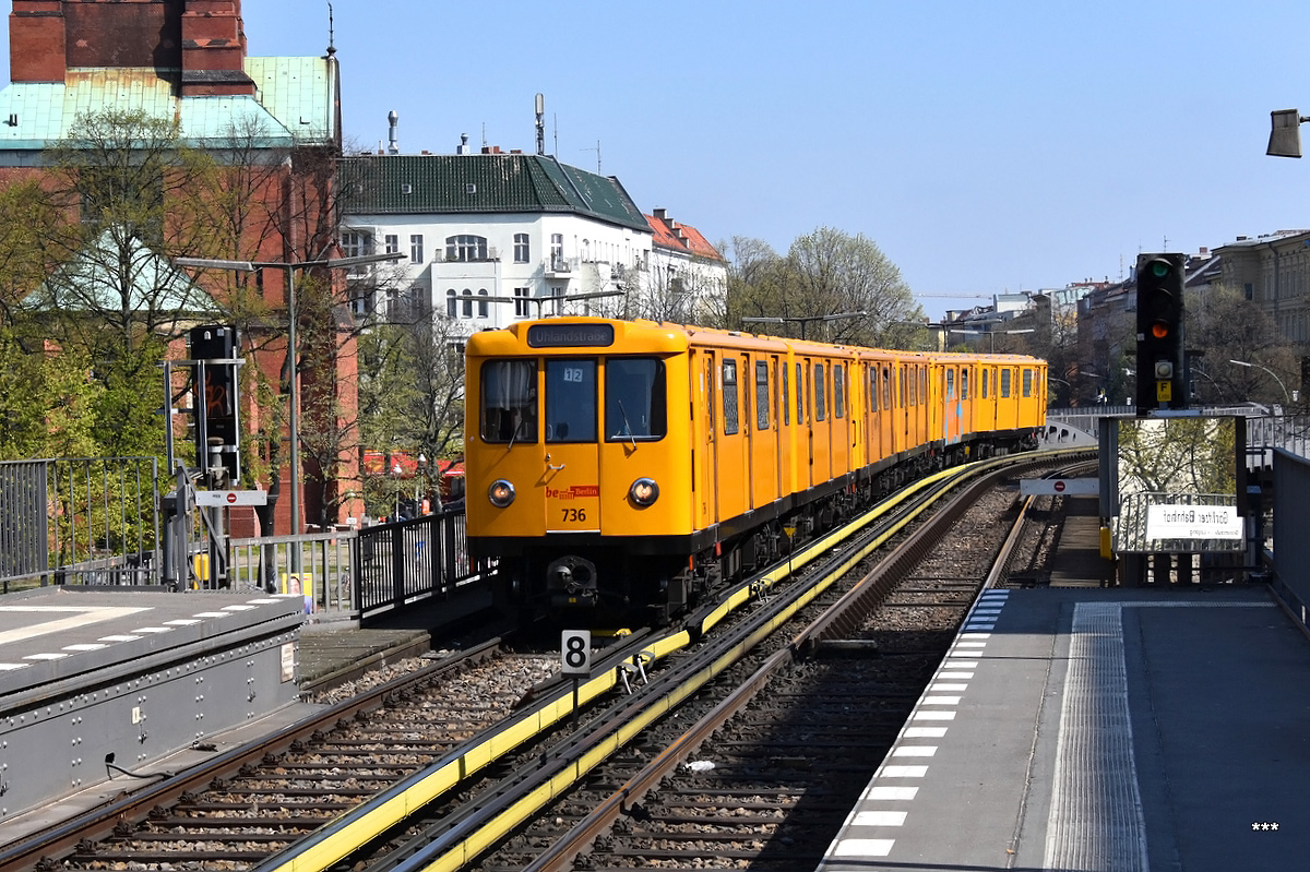 Берлин, BVG A3L71 № 736; Берлин — U-Bahn — линия U1