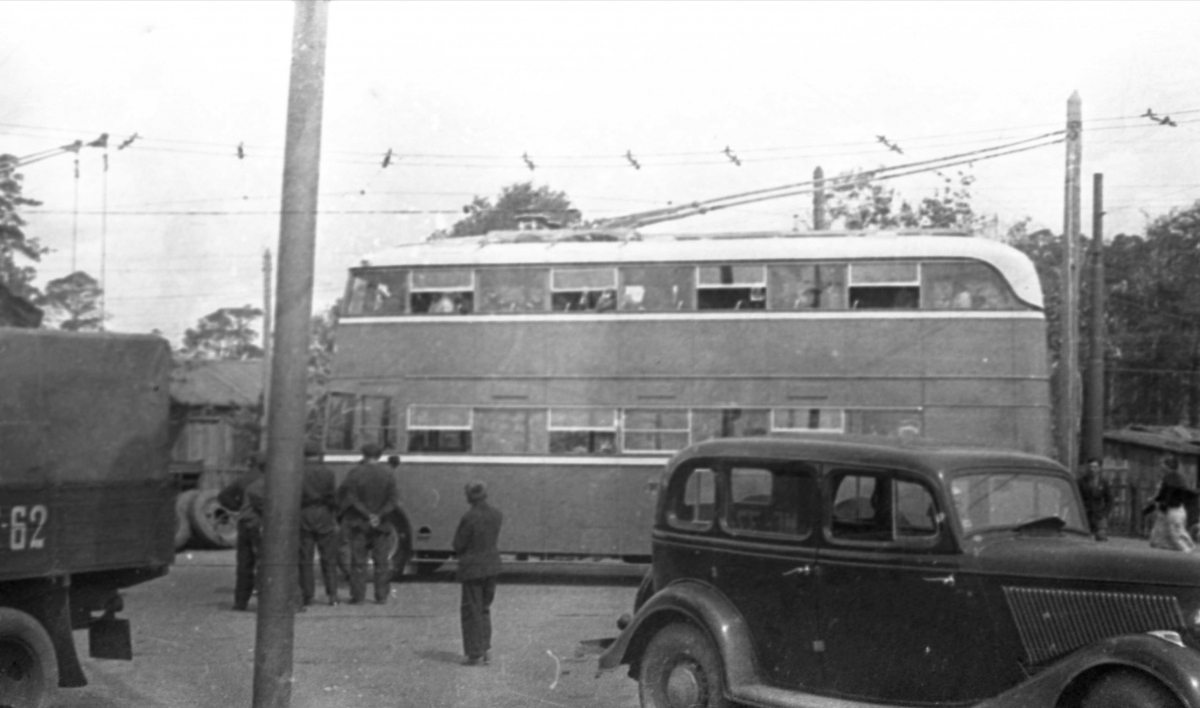 Москва, ЯТБ-3 № 1001; Москва — Исторические фотографии — Двухэтажные троллейбусы (1937-1953)