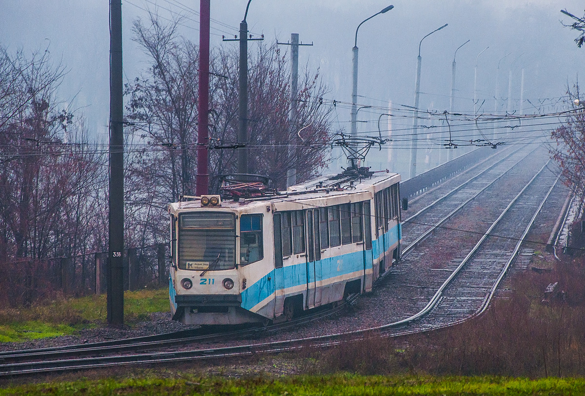 Крывы Рог, 71-611 № 211