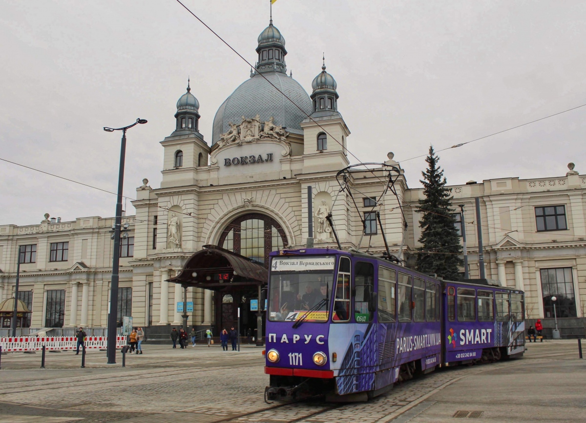 Ļviva, Tatra KT4D № 1171; Ļviva — Tracks reconstruction: Dvirtseva sq.[01.03.2019-07.12.2019]