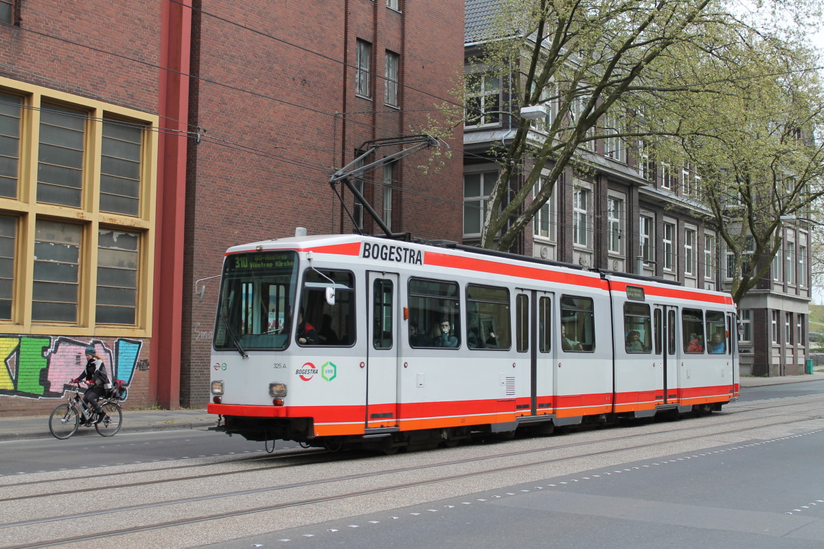 Bochum – Gelsenkirchen, Duewag M6S № 325